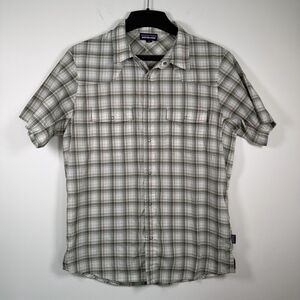 Patagonia Short Sleeve Shirt Button Up Common Threads Mens Large Brown Plaid